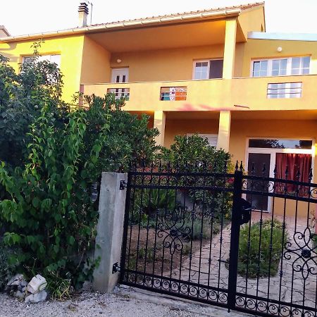 Apartments Mira Биоград-на-Мору Экстерьер фото