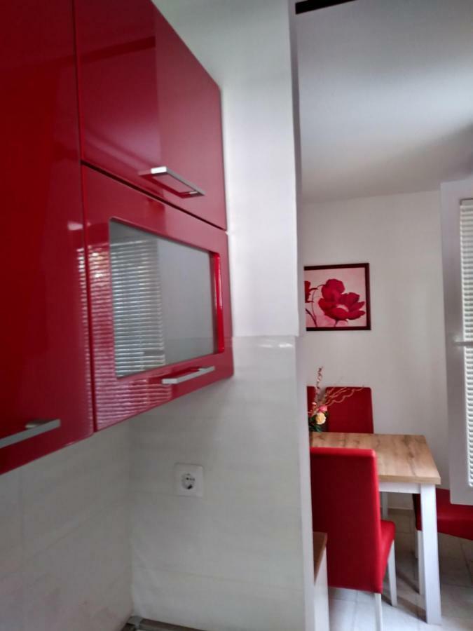 Apartments Mira Биоград-на-Мору Экстерьер фото