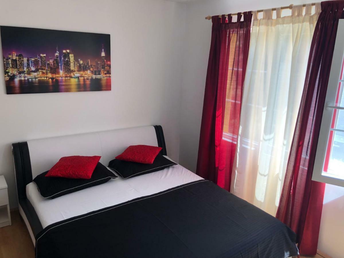 Apartments Mira Биоград-на-Мору Экстерьер фото