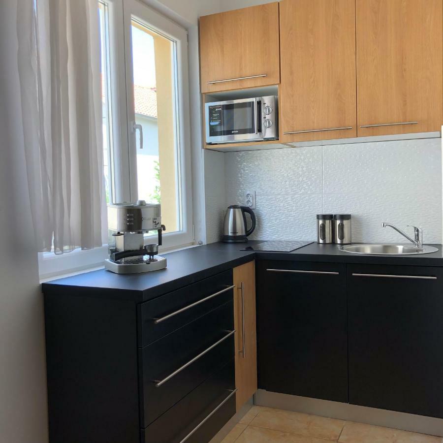 Apartments Mira Биоград-на-Мору Экстерьер фото