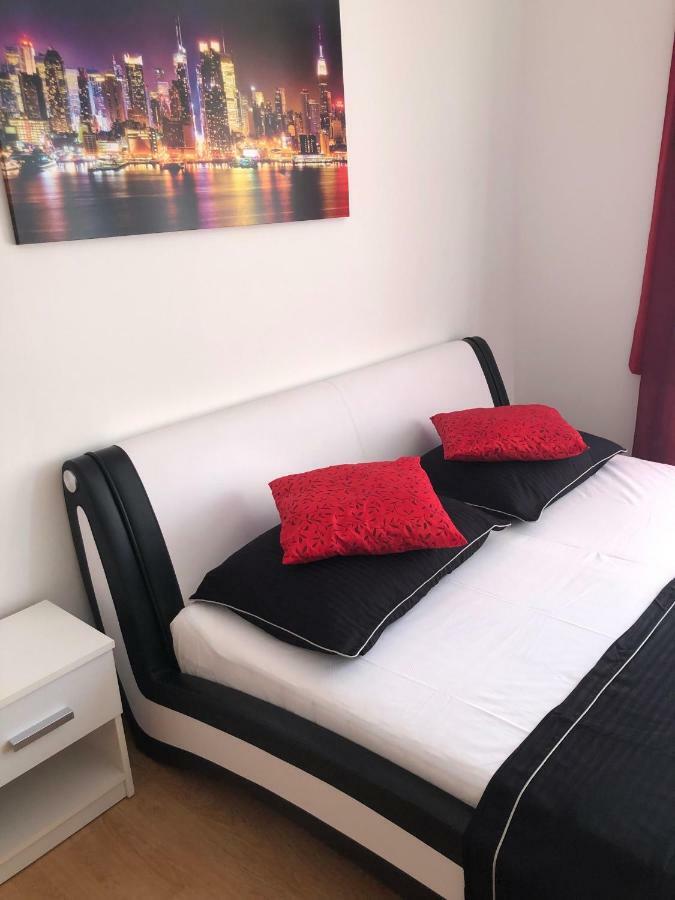 Apartments Mira Биоград-на-Мору Экстерьер фото