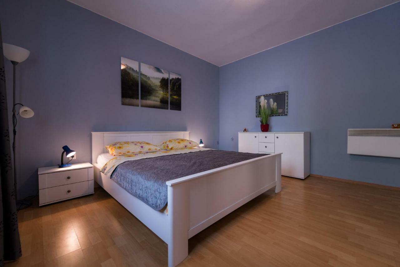 Apartments Mira Биоград-на-Мору Экстерьер фото